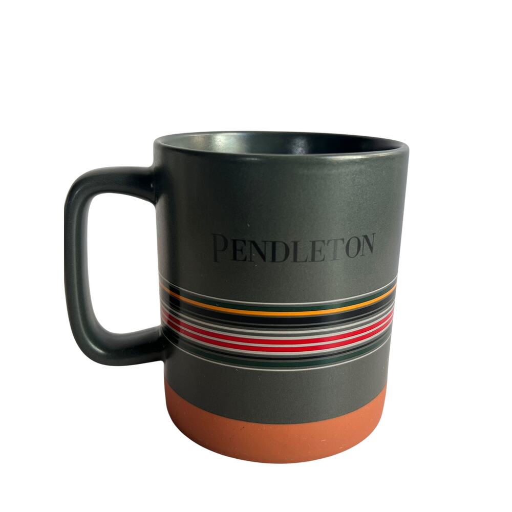 Pendleton‎ Collectible Stoneware Mug NWOT 18 oz. Woolen Mills Rustic Clay Base
